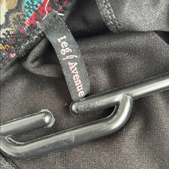 FINAL! Black Corset Top with Plaid Accents Beer Garden Girl - Picture 5 of 6